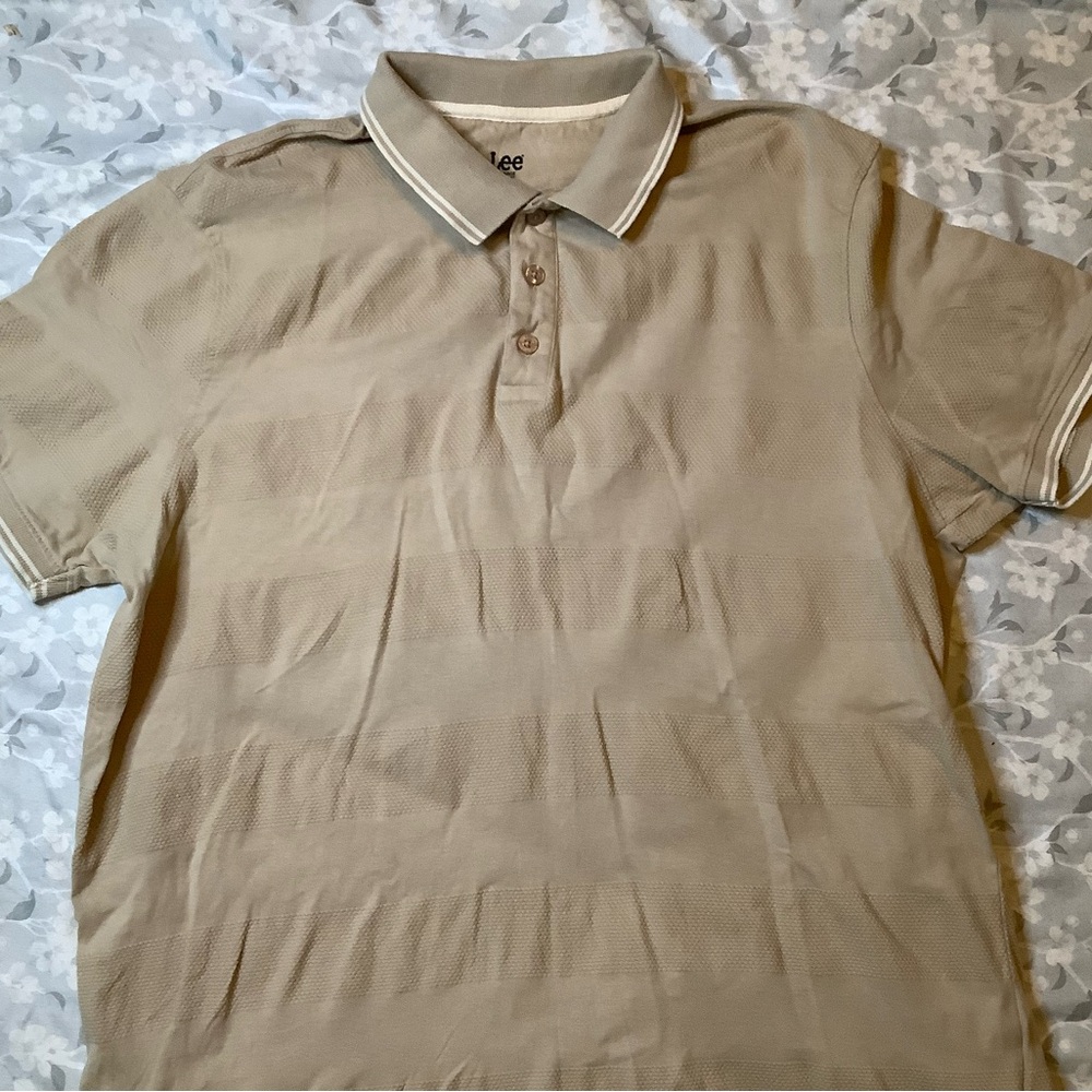 Lee Men’s Tan Polo with White Contrast Trim